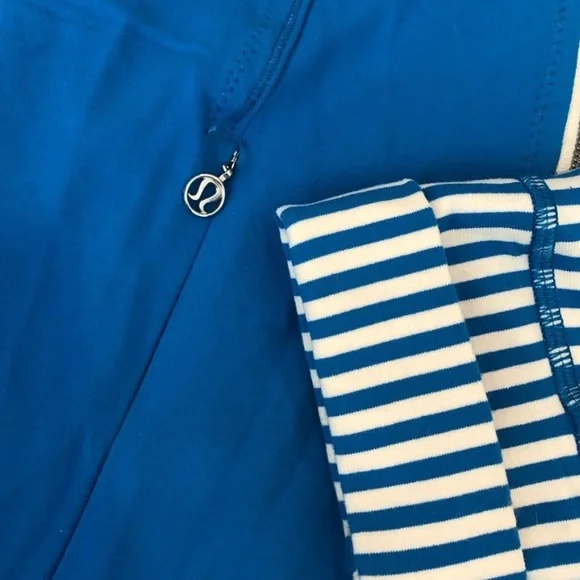 🌸 Lululemon Blue Workout Jacket 🌸 - Picture 5 of 9